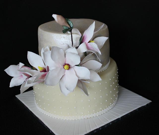 Magnolia - Cake by Anka - CakesDecor