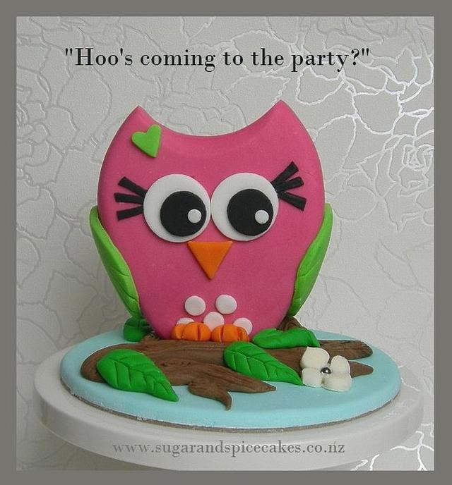 Owl Cake Topper - cake by Mel_SugarandSpiceCakes - CakesDecor