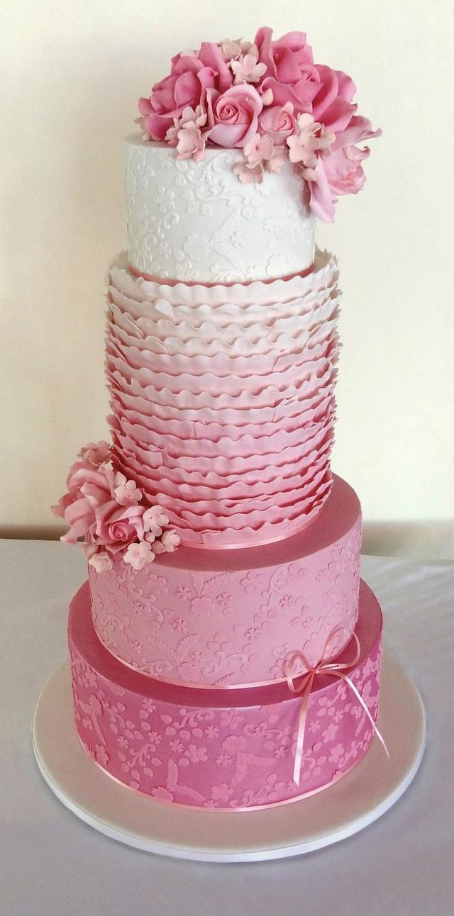 Pretty in Pink - Cake by Eleanor Heaphy - CakesDecor