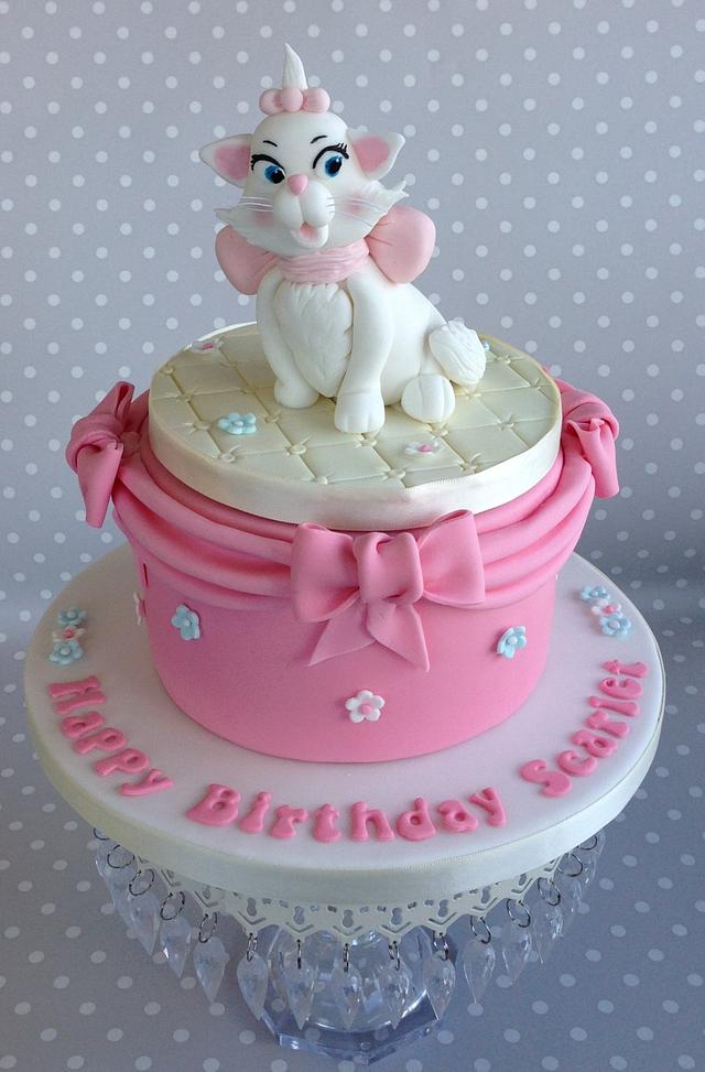 Marie From Aristocats Decorated Cake By Cupcake Heaven Cakesdecor