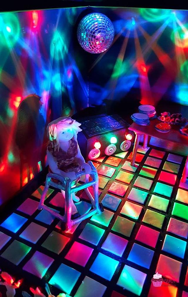 Disco Cake - Cake by Amelia Rose Cake Studio - CakesDecor