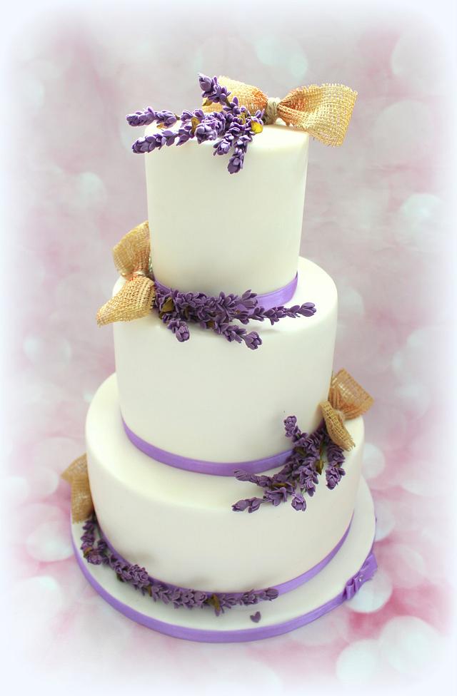 Wedding cake - lavender - Decorated Cake by Lucie - CakesDecor