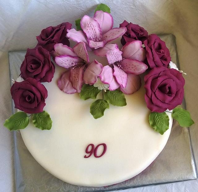 Elegant birthday cake. - Decorated Cake by Majjja19 - CakesDecor