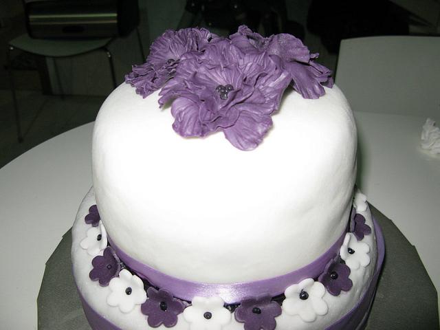 2 tiers purple cake