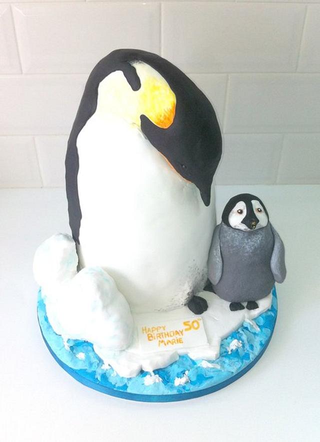 King Penguin Decorated Cake By Alanscakestocraft Cakesdecor 