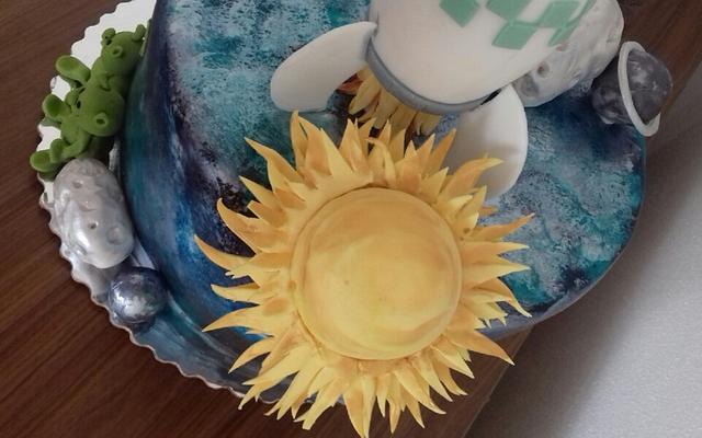 Space cake - Cake by Ellyys - CakesDecor