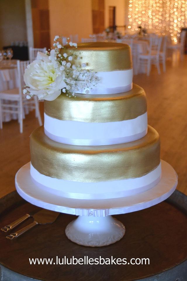 Golden wedding cake - Decorated Cake by Lulubelle's Bakes - CakesDecor