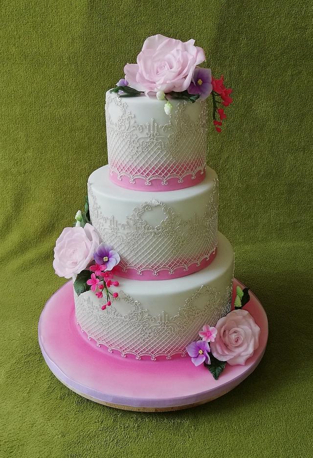 Rose cake - Decorated Cake by MoMa - CakesDecor