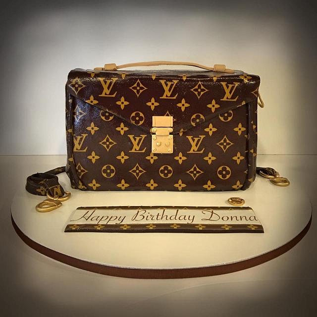 LV Suitcase and money cake #edible #beessweetspgh #birthday #cake