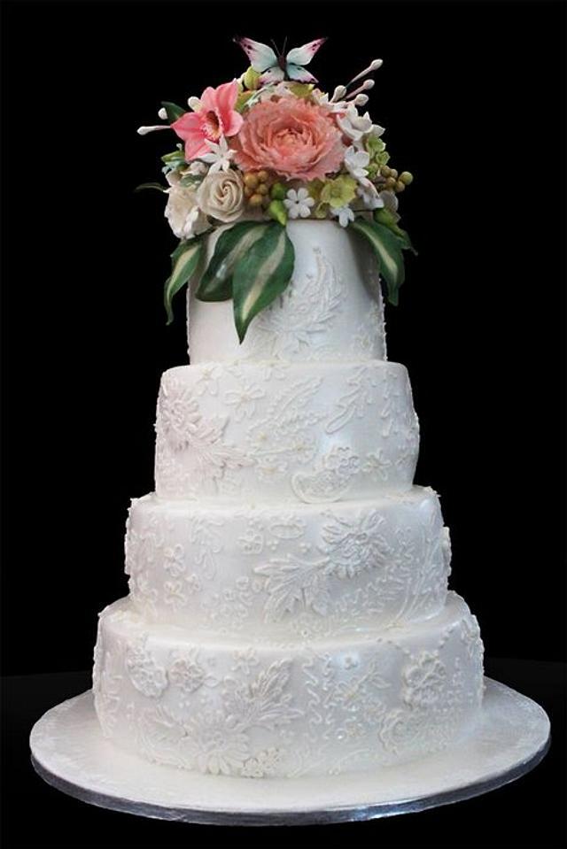 white lace wedding cake - cake by Carmen Sweetness ...