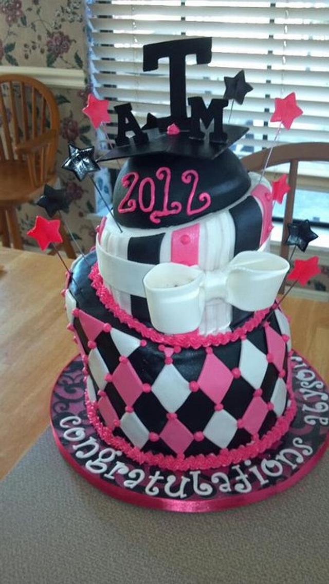 Graduation 2012 - Decorated Cake by Simply Delicious - CakesDecor
