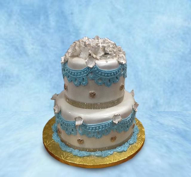 White & Blue - Cake by MsTreatz - CakesDecor