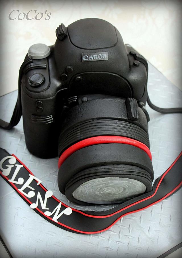 Canon Camera cake - Decorated Cake by Lynette Brandl - CakesDecor