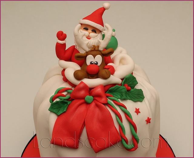 Christmas cake - Decorated Cake by Serena Galli - CakesDecor