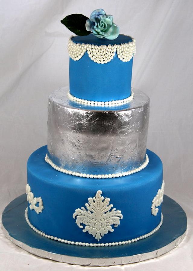 blue and silver cake - Cake by soods - CakesDecor