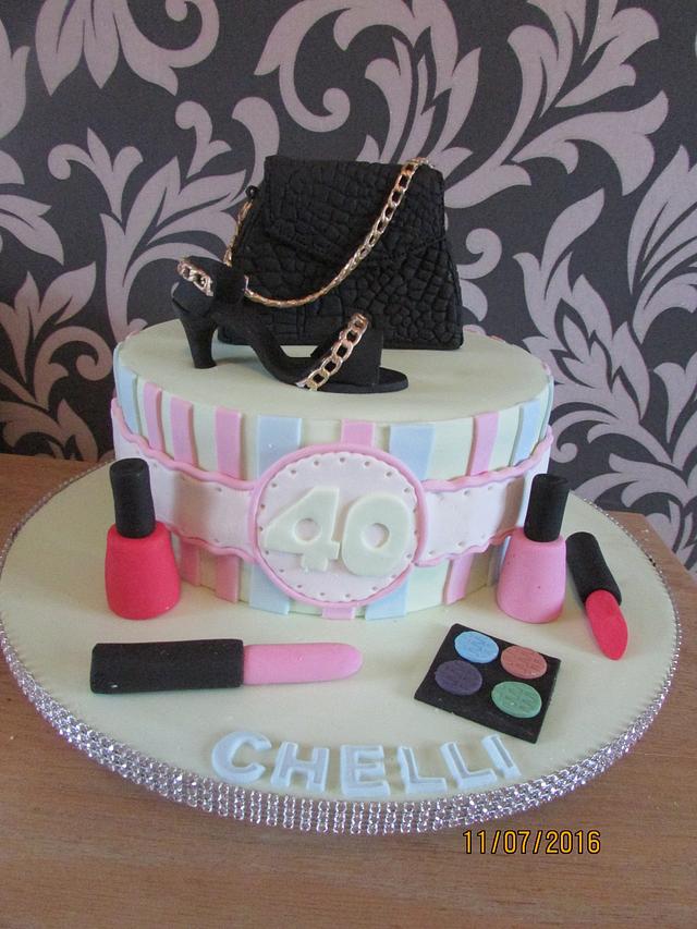 bag and make up - Decorated Cake by jen lofthouse - CakesDecor
