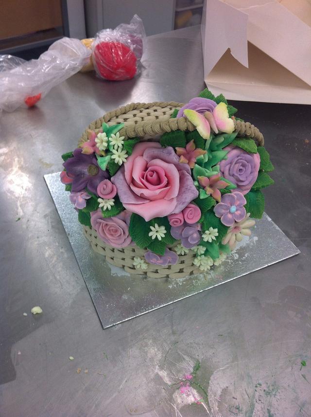Mothers day, basket of flowers cake