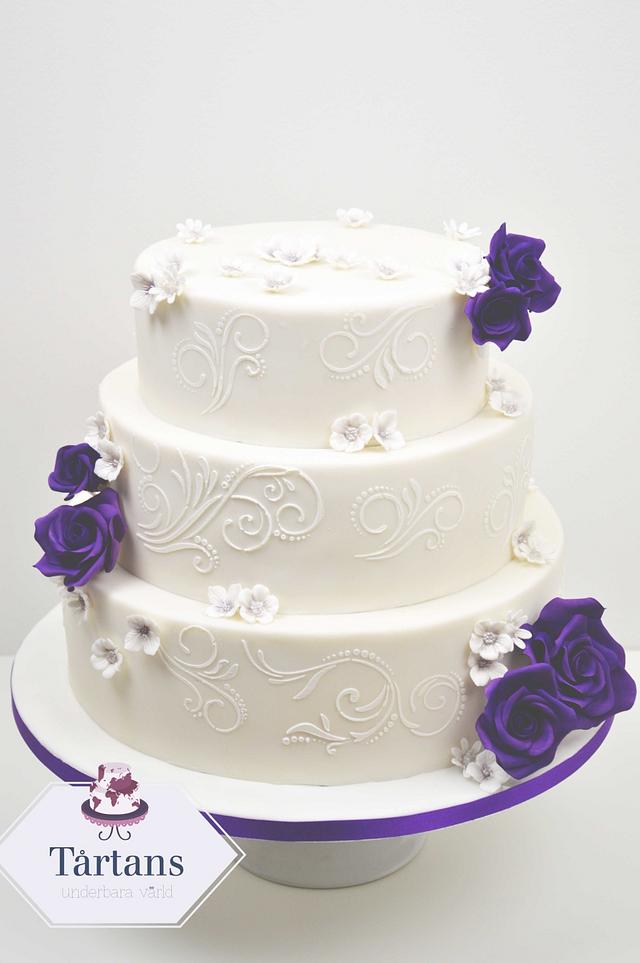 Purple Roses Wedding Cake Cake By Ingrid Tartans Cakesdecor