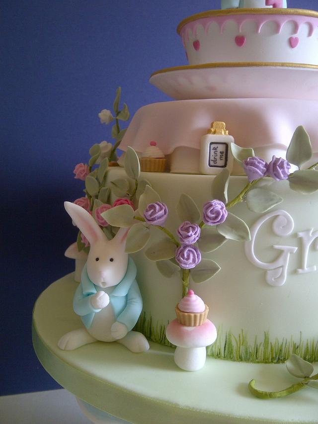 Alice in Wonderland - Cake by CakeyCake - CakesDecor