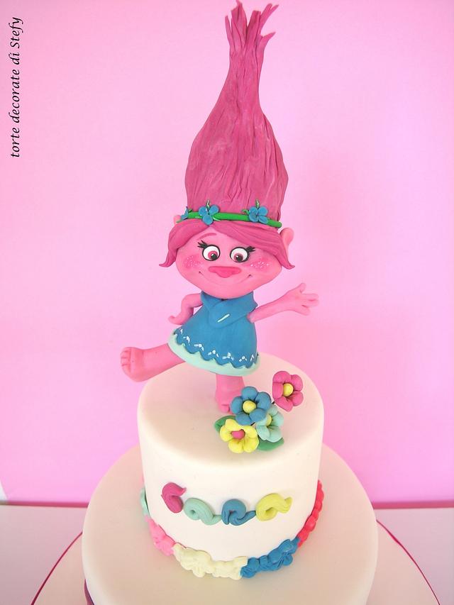 Poppy Trolls cake