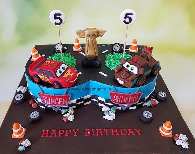 Cars theme birthday cake - Decorated Cake by Sweet Mantra - CakesDecor