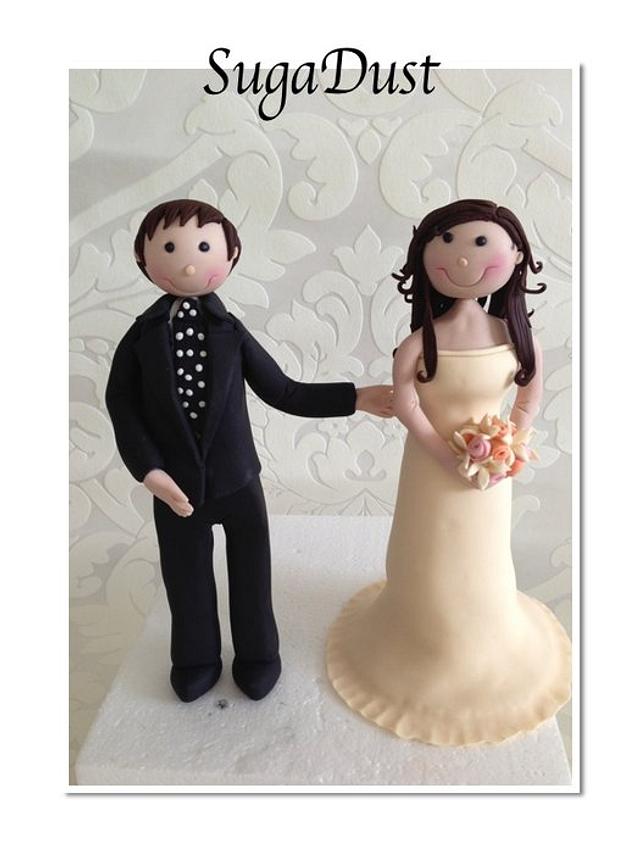 miniature bride and groom figures