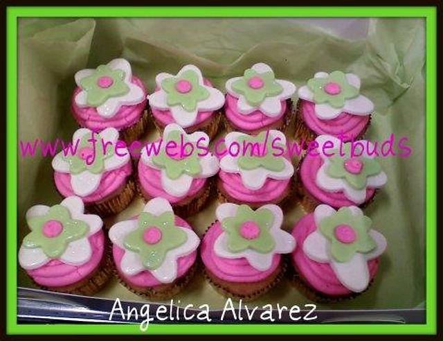 Whimsy Flower Cupcakes