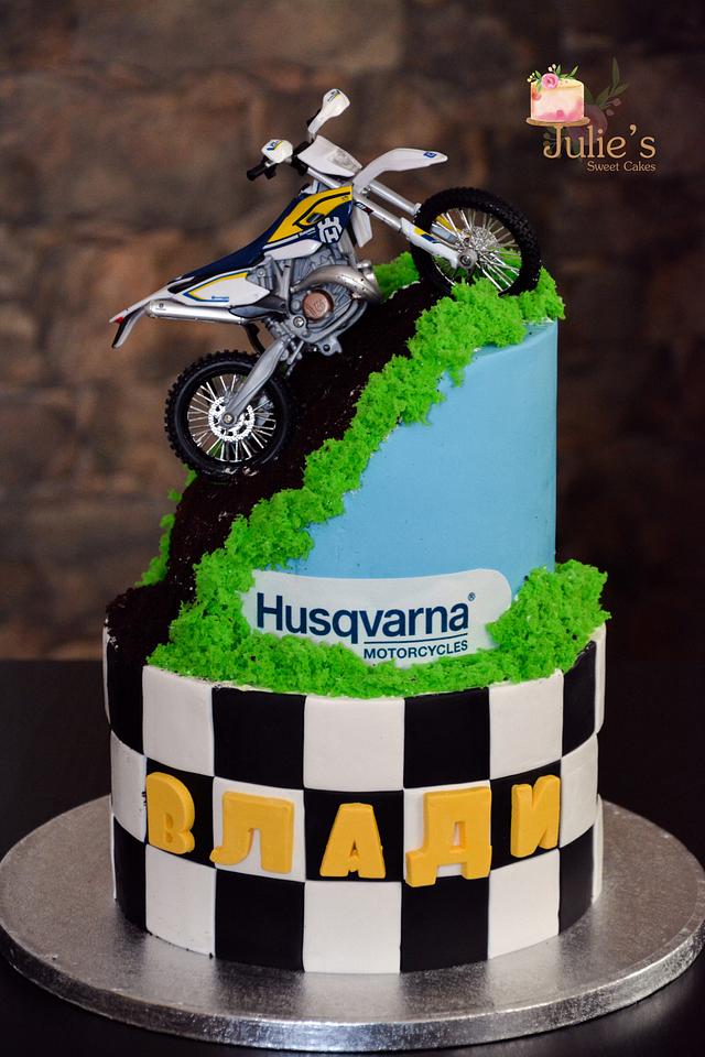 Flamed Motorbike Cake | Cols Cupcakes & Cakes