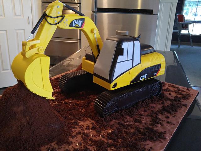CAT Excavator cake by LisaJane Fudge CakesDecor