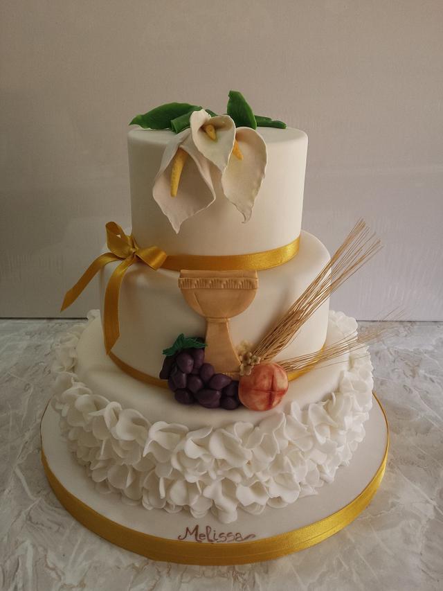 First communion ruffle cake - Decorated Cake by Simona - CakesDecor