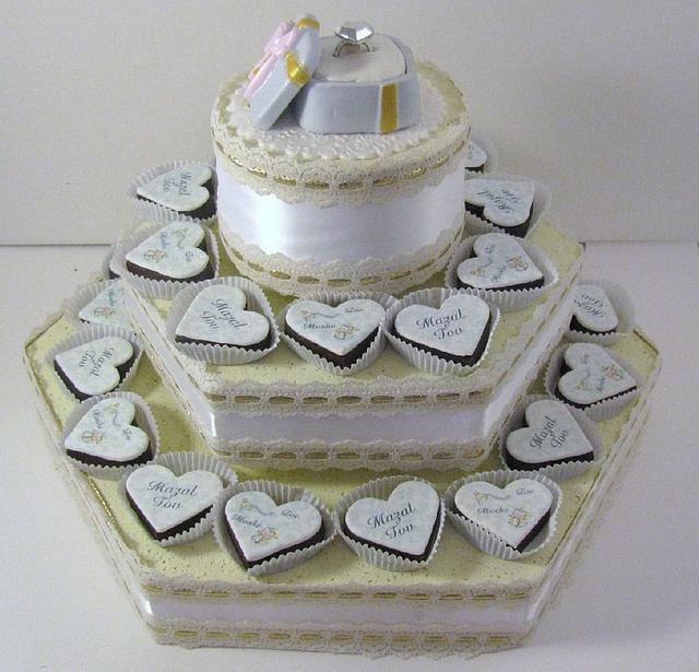 Engagement Party Centerpiece - Cake by Cheryl - CakesDecor