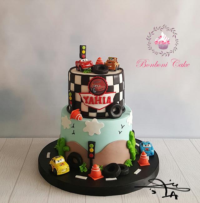 Cars cake - Decorated Cake by mona ghobara/Bonboni Cake - CakesDecor