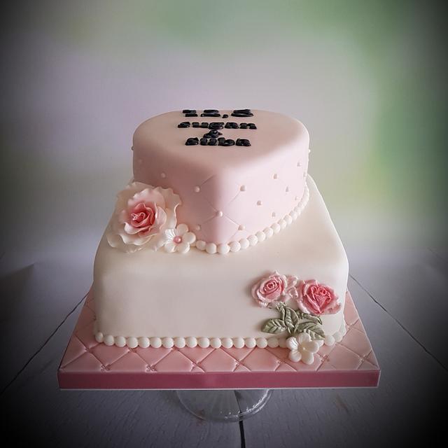 12.5 years married - Decorated Cake by Anneke van Dam - CakesDecor