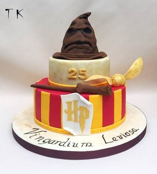 Harry Potter - Decorated Cake by CakesByKlaudia - CakesDecor