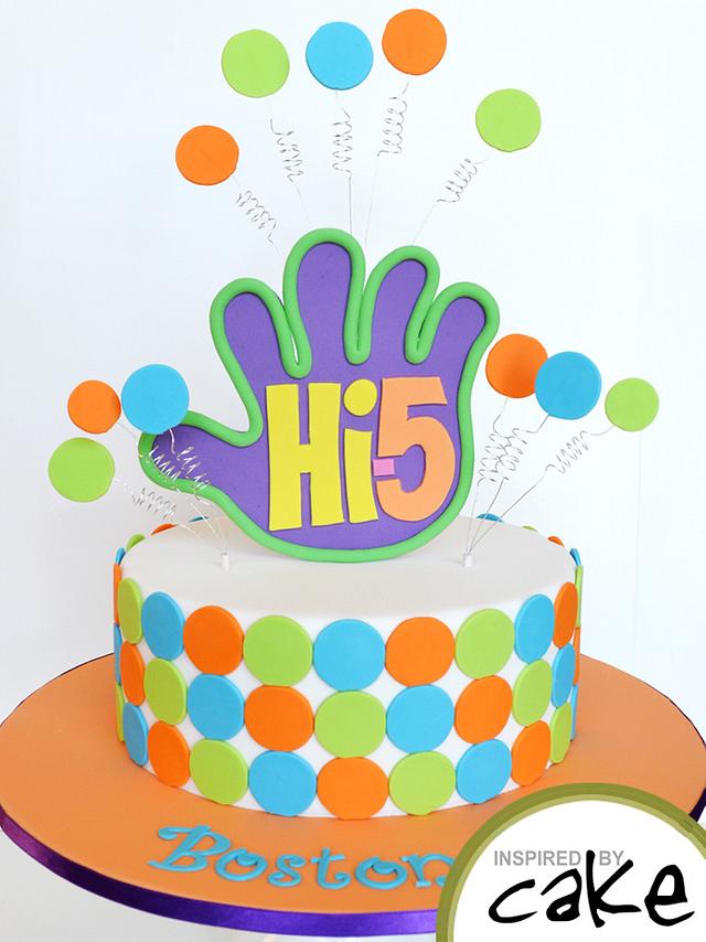 Hi 5 - Decorated Cake by Inspired by Cake - Vanessa - CakesDecor