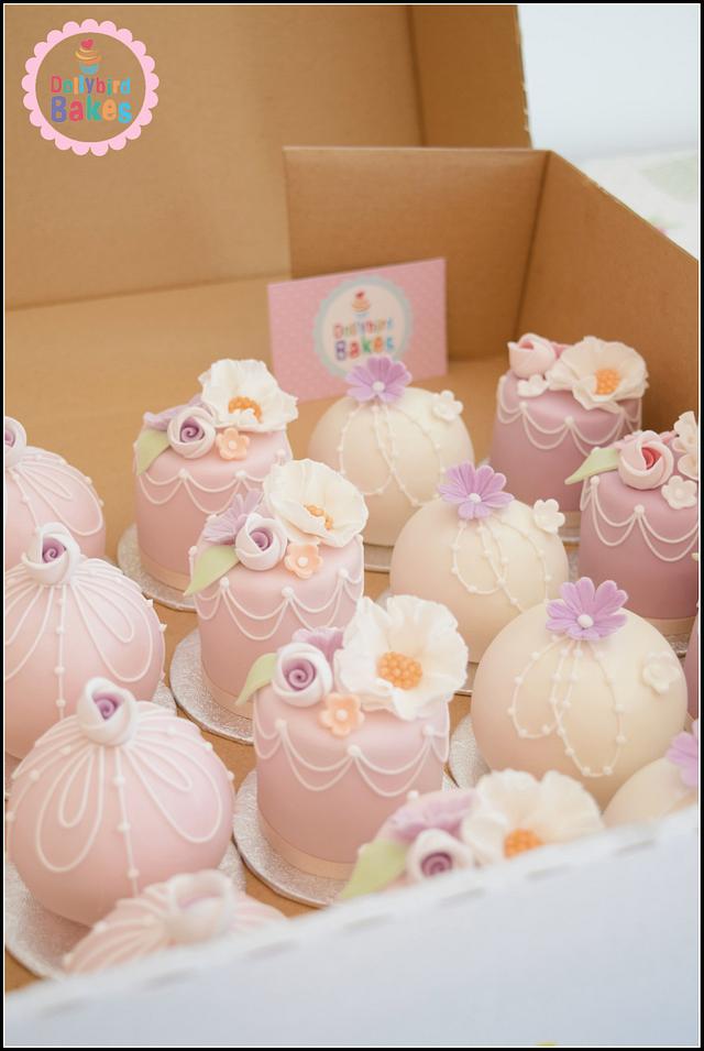 Mini Cakes & Spheres
