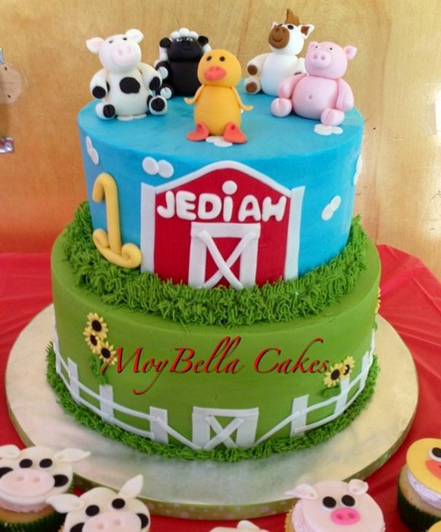 Barn Animal - Decorated Cake by GABRIELA AGUILAR - CakesDecor