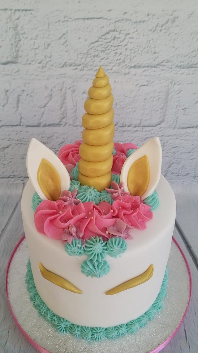 Pastel Unicorn Cake Cake By Kitchen Island Cakes Cakesdecor