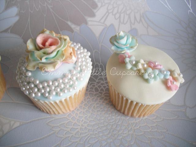 Vintage Cupcakes Cake By Emma Cakesdecor 1588