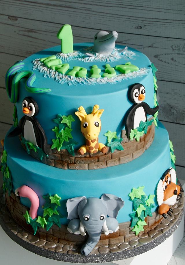 Zoo cake - Decorated Cake by Cake Garden - CakesDecor