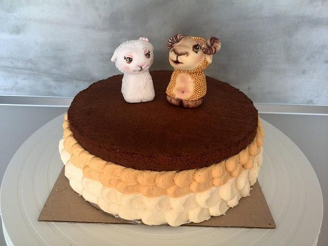 Cute lamb cake - cake by dortUM - CakesDecor