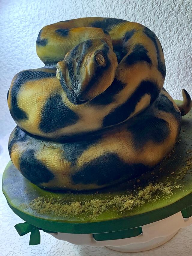 Python - Decorated Cake by Andrea - CakesDecor