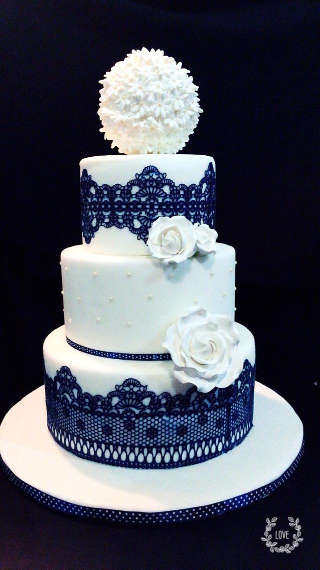 Blue Velvet Cake - Decorated Cake by Di Art Cookies - CakesDecor
