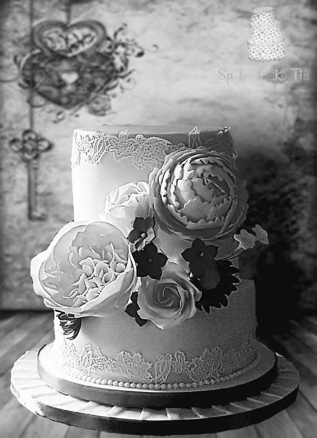 Floral lace cake