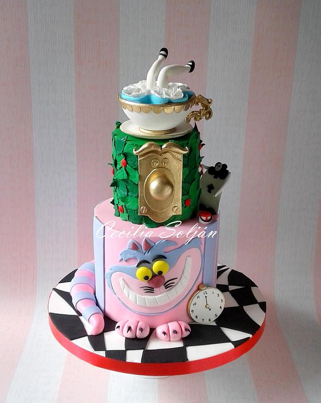 Alice in wonderland cake - Decorated Cake by Cecilia - CakesDecor