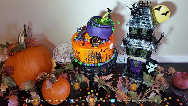 Halloween - Decorated Cake by TheCake by Mildred - CakesDecor