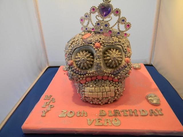 Skull Cake - Cake By Sonia - CakesDecor