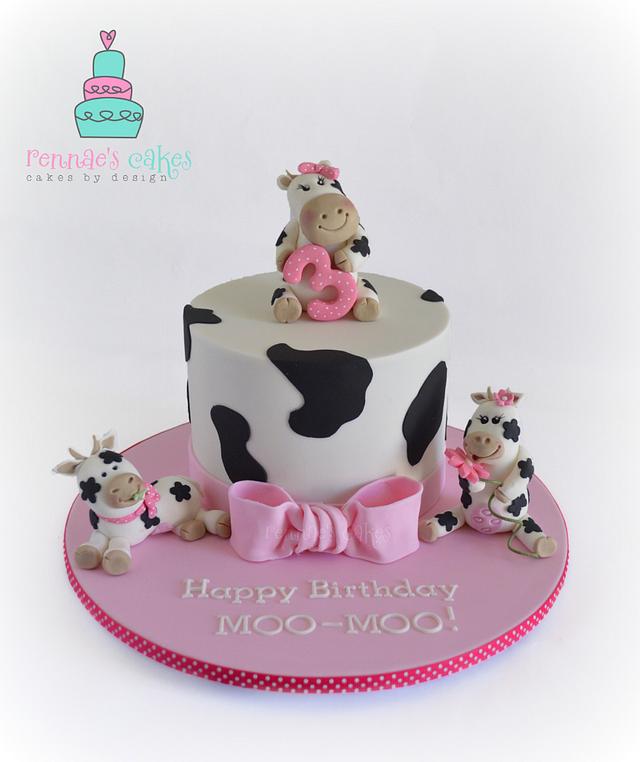 Baby Cow Mini Cake!. It was decorated with fondant. I used a circular  silicone mold to bake the cow's body🐮 #cowcake #farmcake #cake... |  Instagram