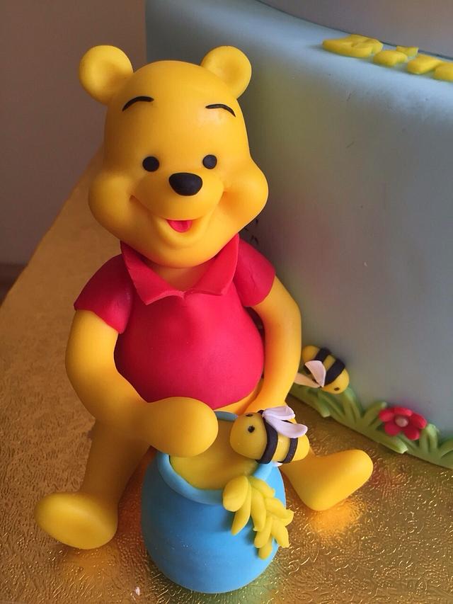 Winnie the Pooh - Decorated Cake by Gabriela Doroghy - CakesDecor