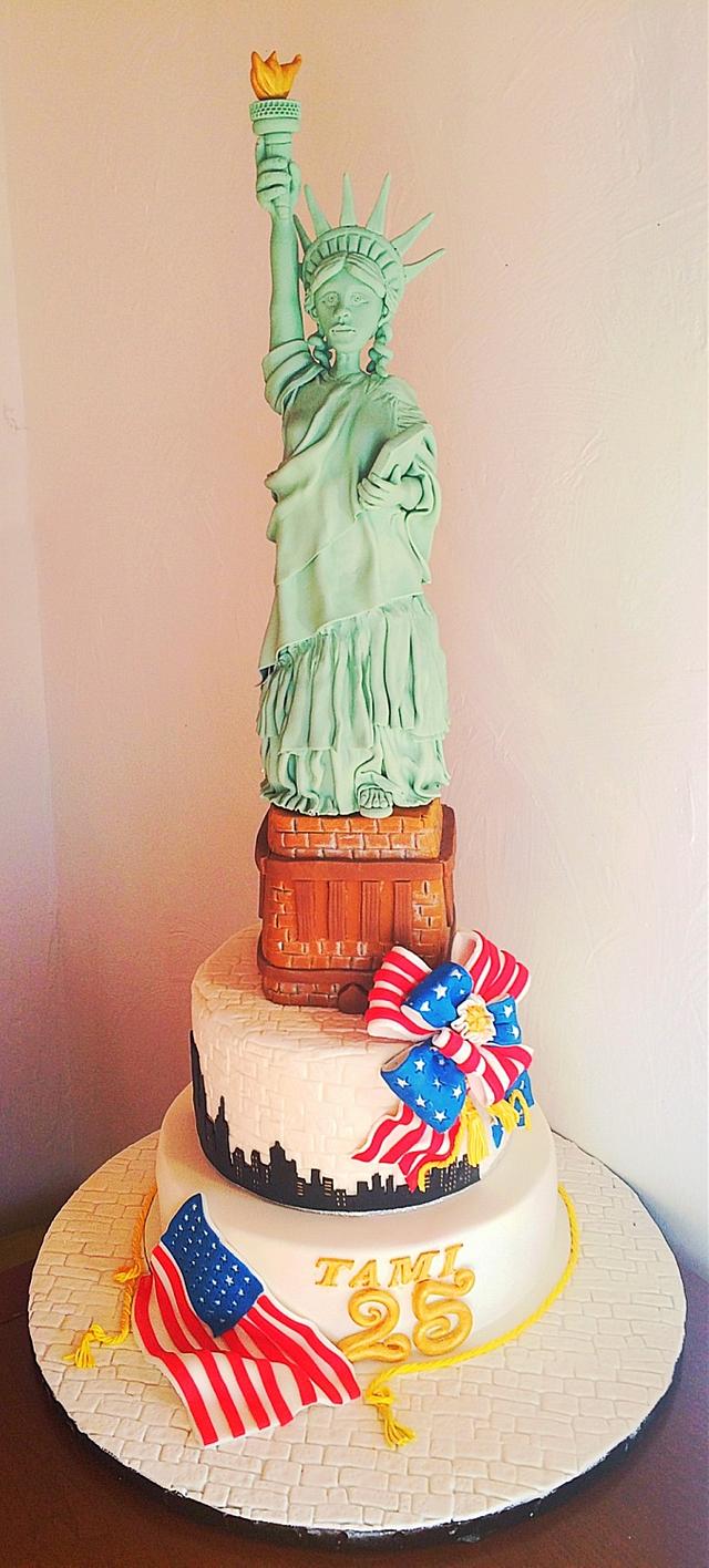 The beautiful New York lady - Decorated Cake by Els tess - CakesDecor